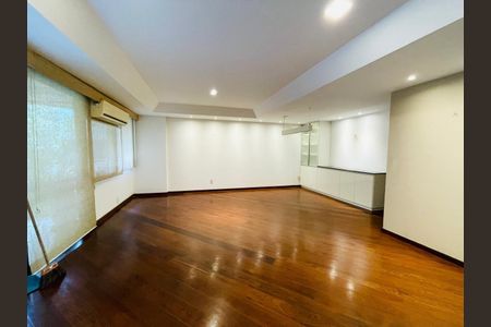 Apartamento à venda com 3 quartos, 176m² em Barra da Tijuca, Rio de Janeiro