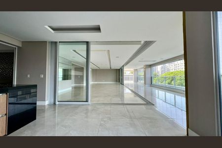 Apartamento à venda com 354m², 5 quartos e 4 vagas