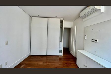 Apartamento à venda com 354m², 5 quartos e 4 vagas