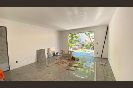 Casa à venda com 3 quartos, 200m² em São Francisco, Niterói