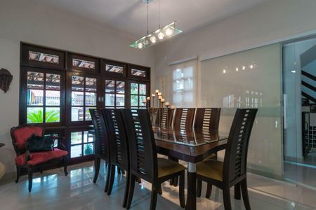 Casa à venda com 4 quartos, 500m² em São Francisco, Niterói