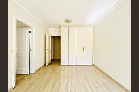 Apartamento à venda com 204m², 3 quartos e 4 vagas