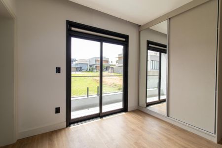 Casa de condomínio à venda com 340m², 4 quartos e 4 vagasSuite 4