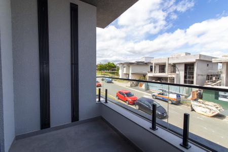 Casa de condomínio à venda com 340m², 4 quartos e 4 vagasSuite 3