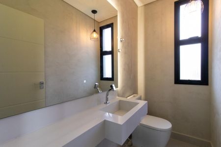 Casa de condomínio à venda com 340m², 4 quartos e 4 vagasLavabo