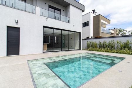 Casa de condomínio à venda com 340m², 4 quartos e 4 vagasÁrea externa