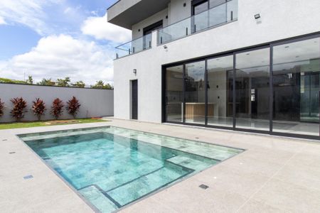 Casa de condomínio à venda com 340m², 4 quartos e 4 vagasÁrea externa