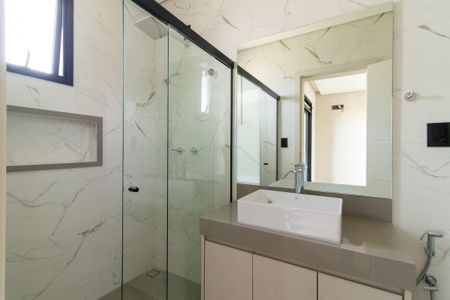 Casa de condomínio à venda com 340m², 4 quartos e 4 vagasBanheiro da Suíte 3