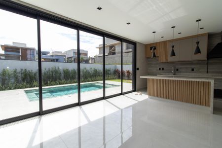 Casa de condomínio à venda com 340m², 4 quartos e 4 vagasÁrea gourmet