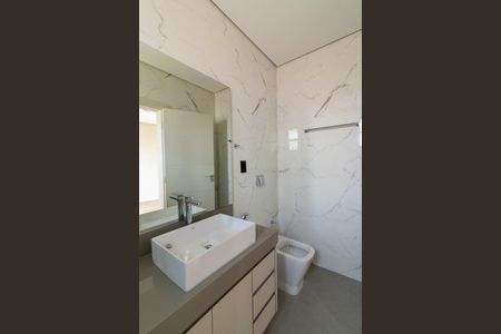 Casa de condomínio à venda com 340m², 4 quartos e 4 vagasBanheiro da Suíte 3