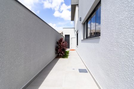 Casa de condomínio à venda com 340m², 4 quartos e 4 vagasÁrea externa