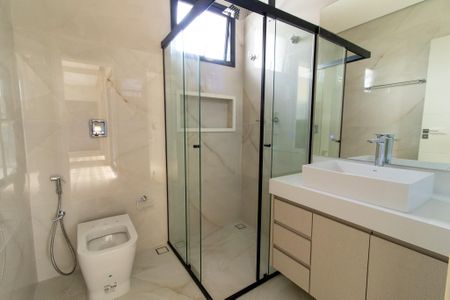 Casa de condomínio à venda com 340m², 4 quartos e 4 vagasBanheiro da Suíte 4