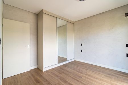 Casa de condomínio à venda com 340m², 4 quartos e 4 vagasSuite 3