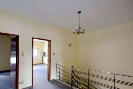 Casa à venda com 360m², 4 quartos e 6 vagasFoto 03