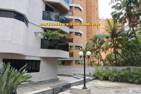 Apartamento à venda com 3 quartos, 780m² em Real Parque, São Paulo