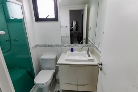 Apartamento à venda com 193m², 4 quartos e 4 vagas Apartamento à venda com 193m², 4 quartos e 4 vagasBanheiro da Suíte 2