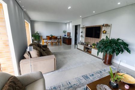 Apartamento à venda com 193m², 4 quartos e 4 vagas Apartamento à venda com 193m², 4 quartos e 4 vagasSala