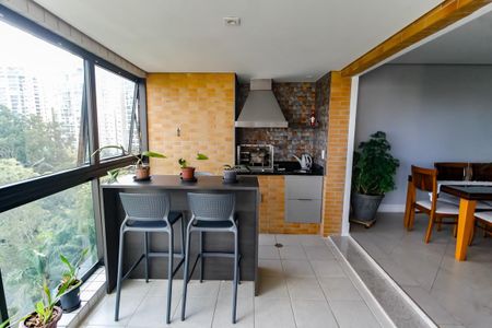 Apartamento à venda com 193m², 4 quartos e 4 vagas Apartamento à venda com 193m², 4 quartos e 4 vagasVaranda da Sala