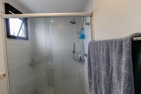 Apartamento à venda com 193m², 4 quartos e 4 vagas Apartamento à venda com 193m², 4 quartos e 4 vagasBanheiro da Suíte 1 - chuveiro