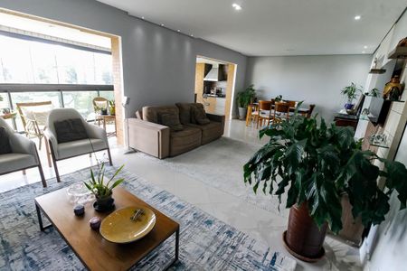 Apartamento à venda com 193m², 4 quartos e 4 vagas Apartamento à venda com 193m², 4 quartos e 4 vagasSala