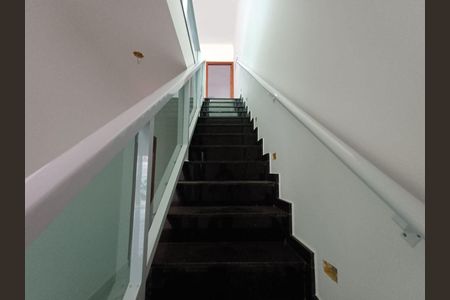 Casa à venda com 4 quartos, 260m² em Vila Carrão, São Paulo
