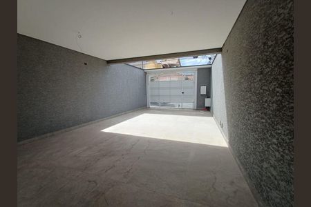 Casa à venda com 4 quartos, 260m² em Vila Carrão, São Paulo