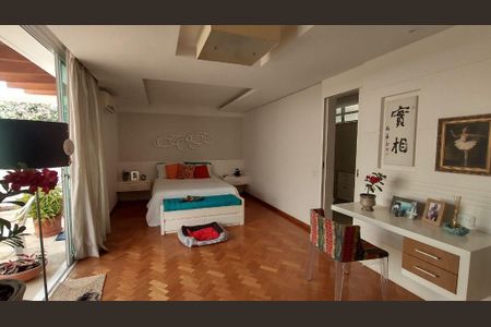 Casa à venda com 5 quartos, 468m² em São Francisco, Niterói