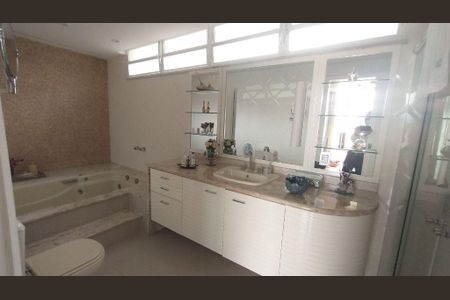 Casa à venda com 5 quartos, 468m² em São Francisco, Niterói