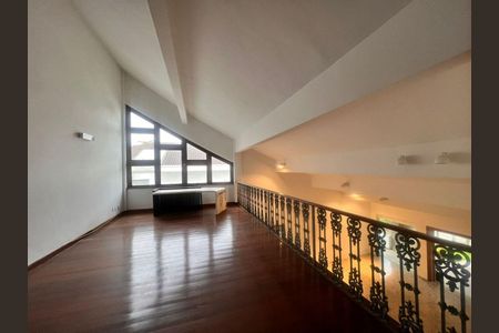 Casa à venda com 5 quartos, 944m² em Barra da Tijuca, Rio de Janeiro