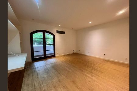 Casa à venda com 5 quartos, 944m² em Barra da Tijuca, Rio de Janeiro