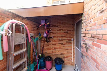 Apartamento à venda com 259m², 3 quartos e 3 vagas Apartamento à venda com 259m², 3 quartos e 3 vagasÁrea de Serviço