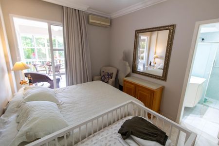 Apartamento à venda com 259m², 3 quartos e 3 vagas Apartamento à venda com 259m², 3 quartos e 3 vagasSuíte