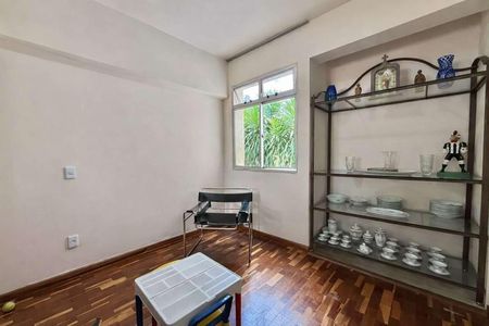 Apartamento à venda com 3 quartos, 105m² em Santa Lúcia, Belo Horizonte