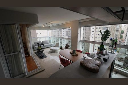 Foto 02 de apartamento à venda com 4 quartos, 210m² em Vila Olímpia, São Paulo