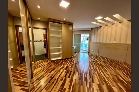 Casa à venda com 4 quartos, 383m² em Santa Maria, São Caetano do Sul