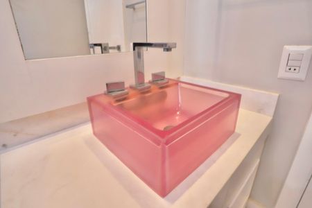 Apartamento para alugar com 220m², 4 quartos e 4 vagasBanheiro do Quarto 1