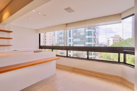 Apartamento para alugar com 220m², 4 quartos e 4 vagasVaranda gourmet