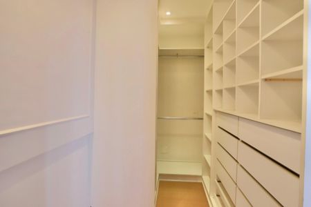 Apartamento para alugar com 220m², 4 quartos e 4 vagasCloset do quarto 1