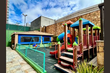 Apartamento para alugar com 220m², 4 quartos e 4 vagasPlayground