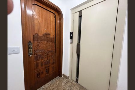 Apartamento para alugar com 220m², 4 quartos e 4 vagasHall de entrada