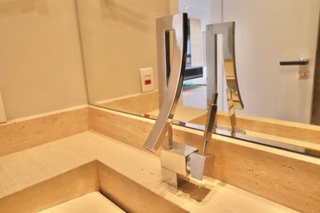 Apartamento para alugar com 220m², 4 quartos e 4 vagasLavabo