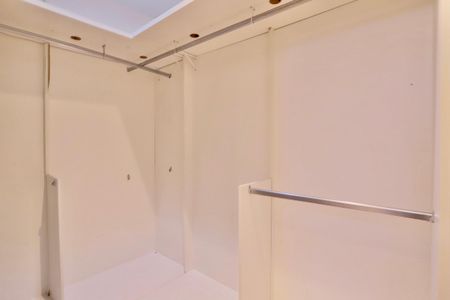 Apartamento para alugar com 220m², 4 quartos e 4 vagasCloset do quarto 2