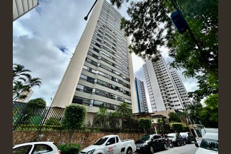 Apartamento para alugar com 220m², 4 quartos e 4 vagasFachada
