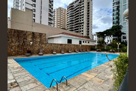 Apartamento para alugar com 220m², 4 quartos e 4 vagasPiscina
