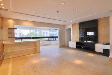 Apartamento para alugar com 220m², 4 quartos e 4 vagasSala