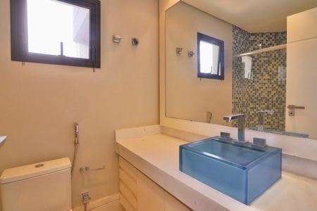 Apartamento para alugar com 220m², 4 quartos e 4 vagasBanheiro do Quarto 3