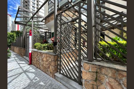 Apartamento para alugar com 220m², 4 quartos e 4 vagasFachada