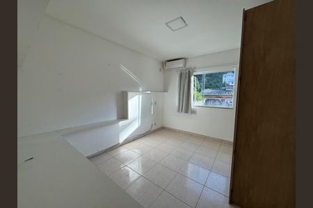 Casa à venda com 2 quartos, 84m² em Engenho do Mato, Niterói