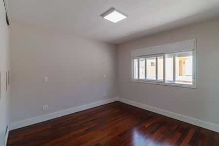 Casa à venda com 4 quartos, 430m² em Planalto Paulista, São Paulo