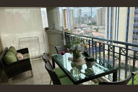 Apartamento para alugar com 160m², 3 quartos e 4 vagasVaranda